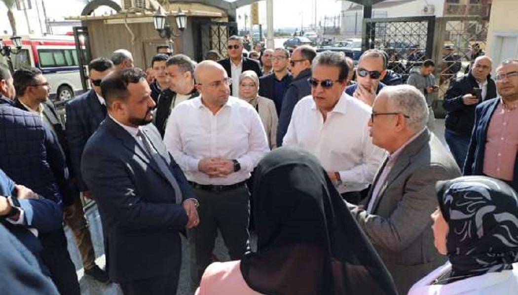 وزير الصحة يتأكد من توافر الخدمات العلاجية بمستشفي التأمين